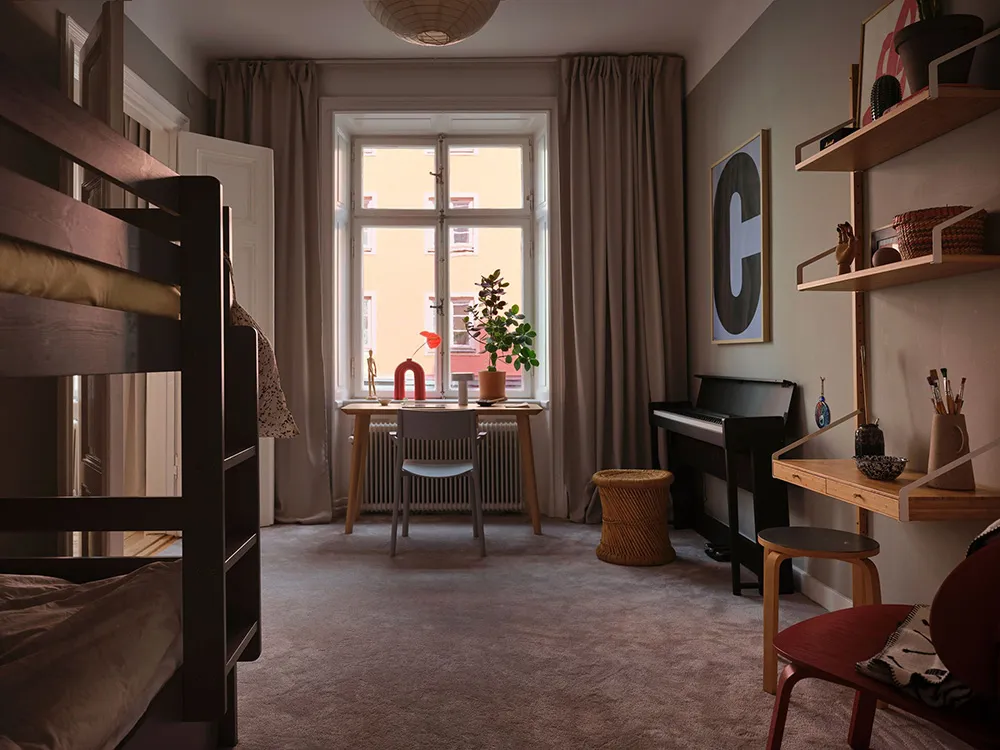 Interior escandinavo tranquilo con suaves notas otoñales en el diseño (67 m²) - Gallery image 27