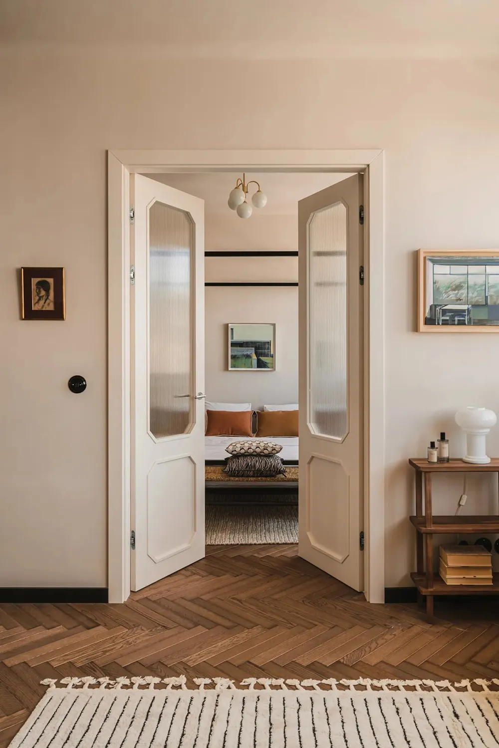 Convenient Layout and Stylish Design: Renovation of a Small Apartment in Warsaw - Gallery image 7