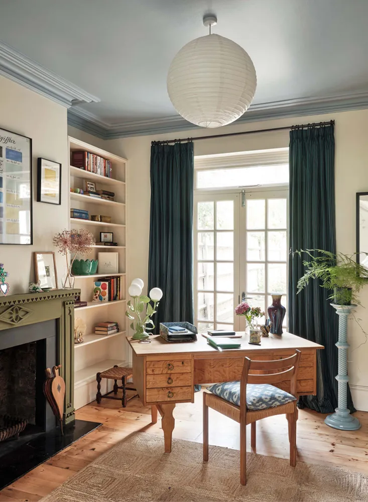 Уютный английский интерьер в прохладных оттенках - Gallery image 5