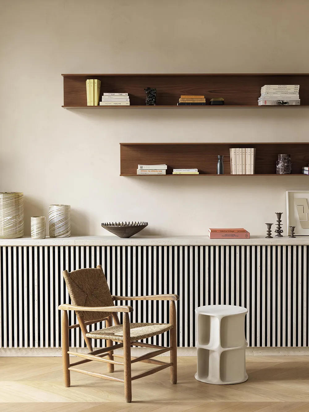 Moderate modern elegance of an apartment in the Paris suburbs - Gallery image 7