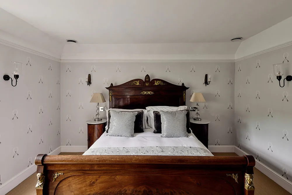 Magnificent Georgian Townhouse of the 18th Century, Enveloped in Greenery - Gallery image 12