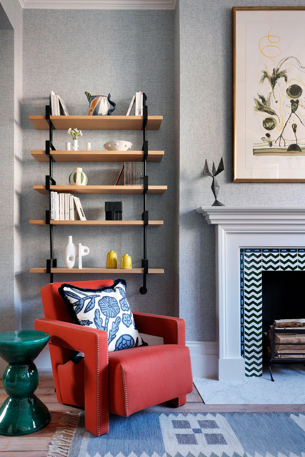 Vibrant Interior of an English Townhouse for a Large Family in London - Gallery image 1