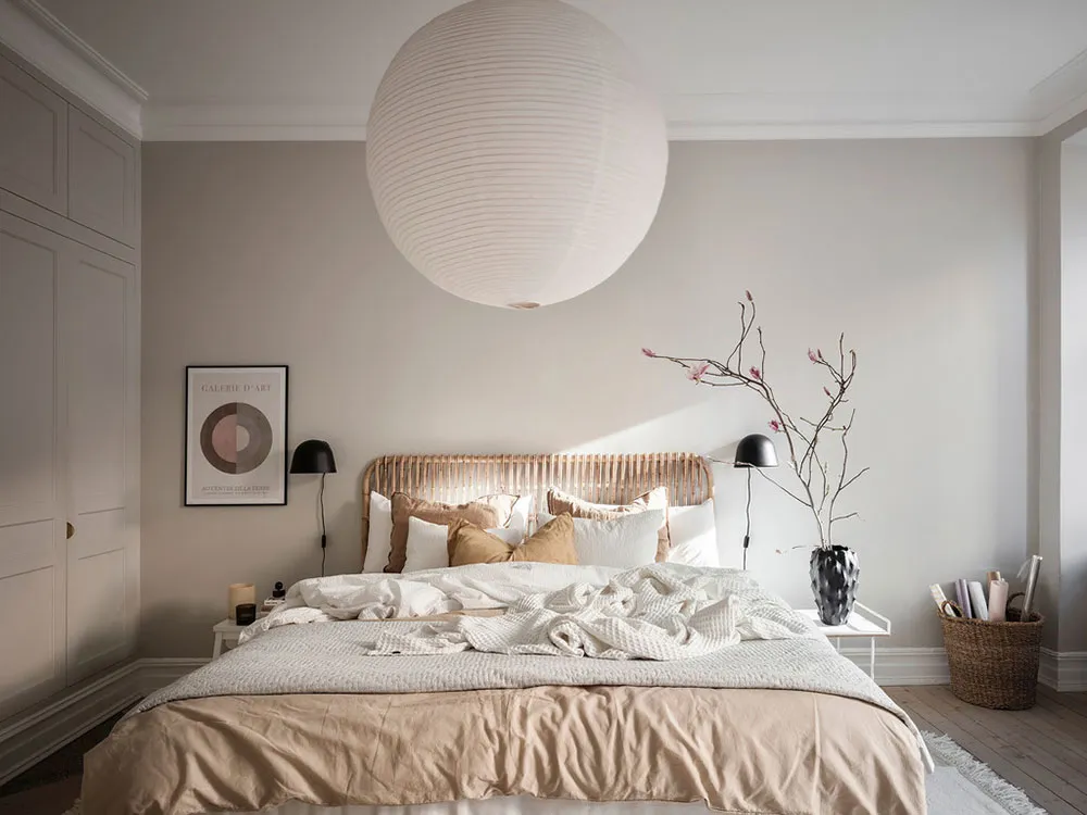 Weißer skandinavischer Interior mit lebendigem Dekor in Schweden (72 qm) - Gallery image 10