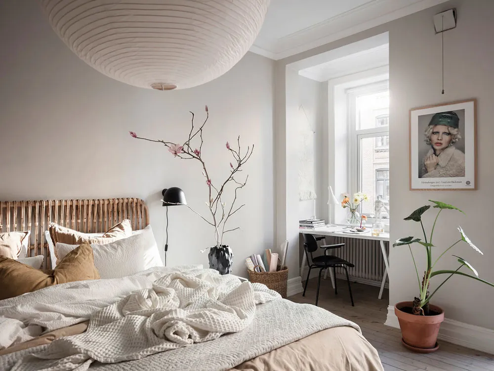 Weißer skandinavischer Interior mit lebendigem Dekor in Schweden (72 qm) - Gallery image 9