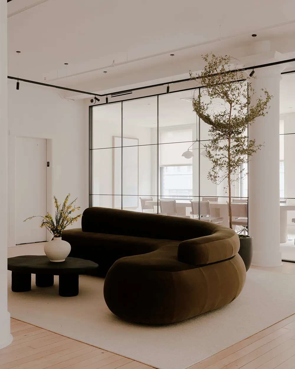 Современный офис, который вдохновляет - Gallery image 3