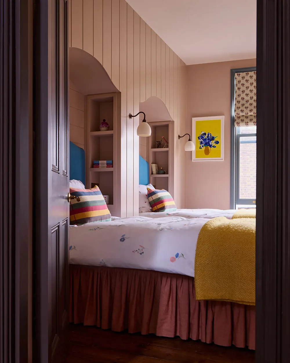 Коллекция абстрактной живописи в дизайне яркого интерьера в Лондоне - Gallery image 18