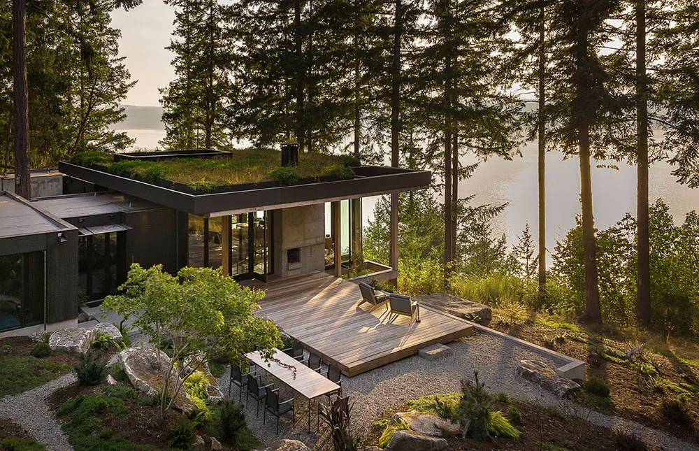 Verre, bois et béton : une maison minimaliste au bord d'un lac dans l'État de Washington - Gallery image 2
