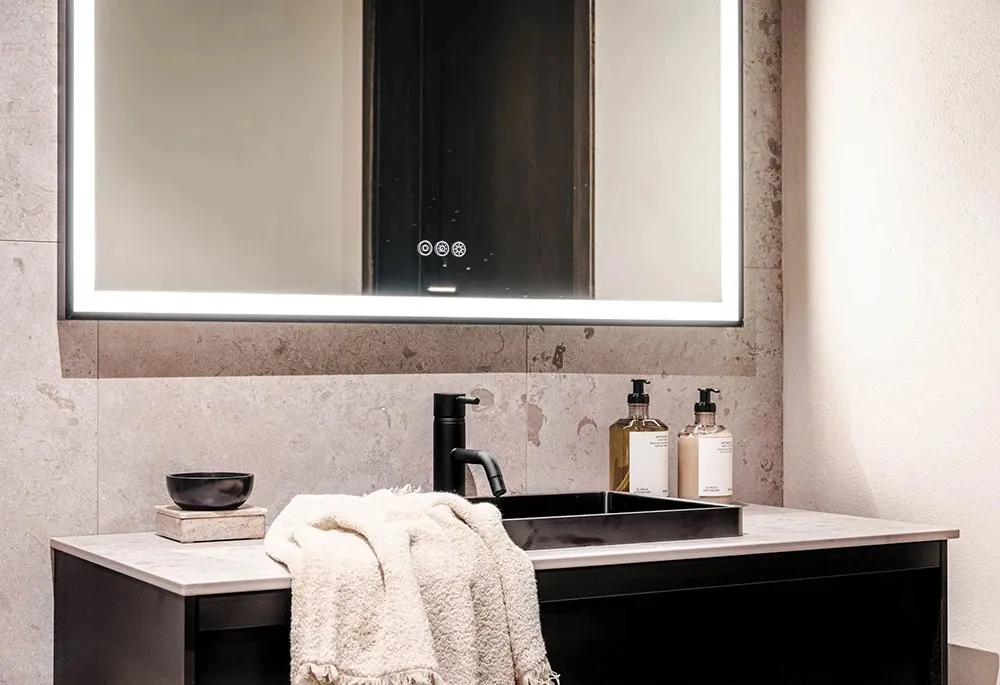 Стильные натуральные интерьеры шведского дома из дерева и камня - Gallery image 13