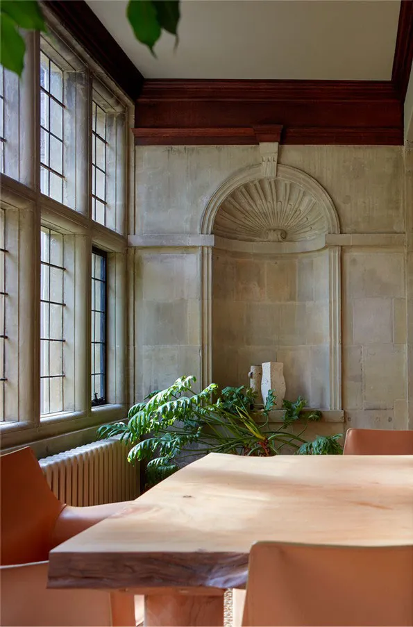 Une vie raffinée dans un manoir impressionnant du XVIIe siècle en Angleterre - Gallery image 9