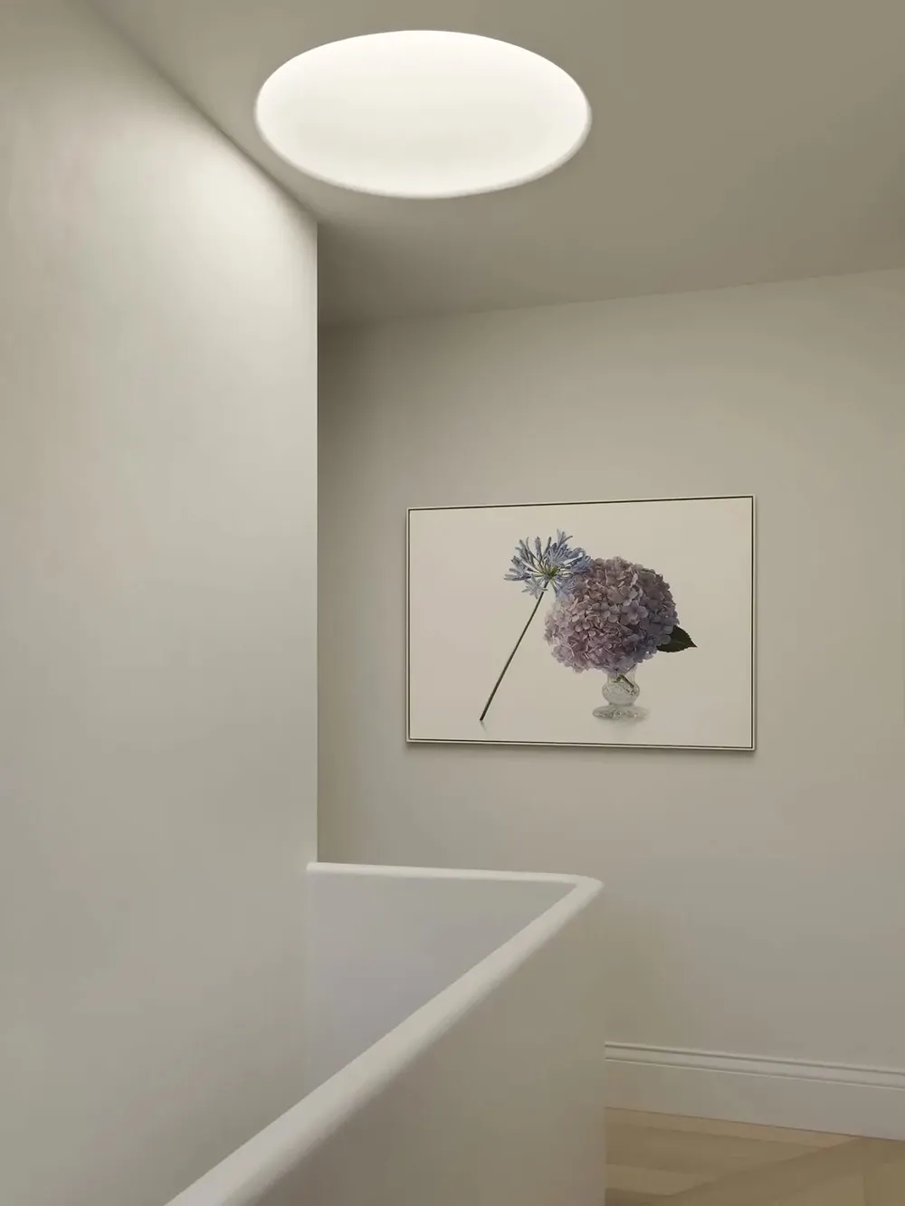 Спокойный современный интерьер в Мельбурне с пастельными вставками и искусством - Gallery image 15