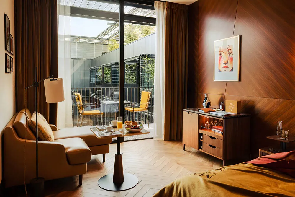 Необычный дизайн-отель рядом с Лувром в Париже - Gallery image 2