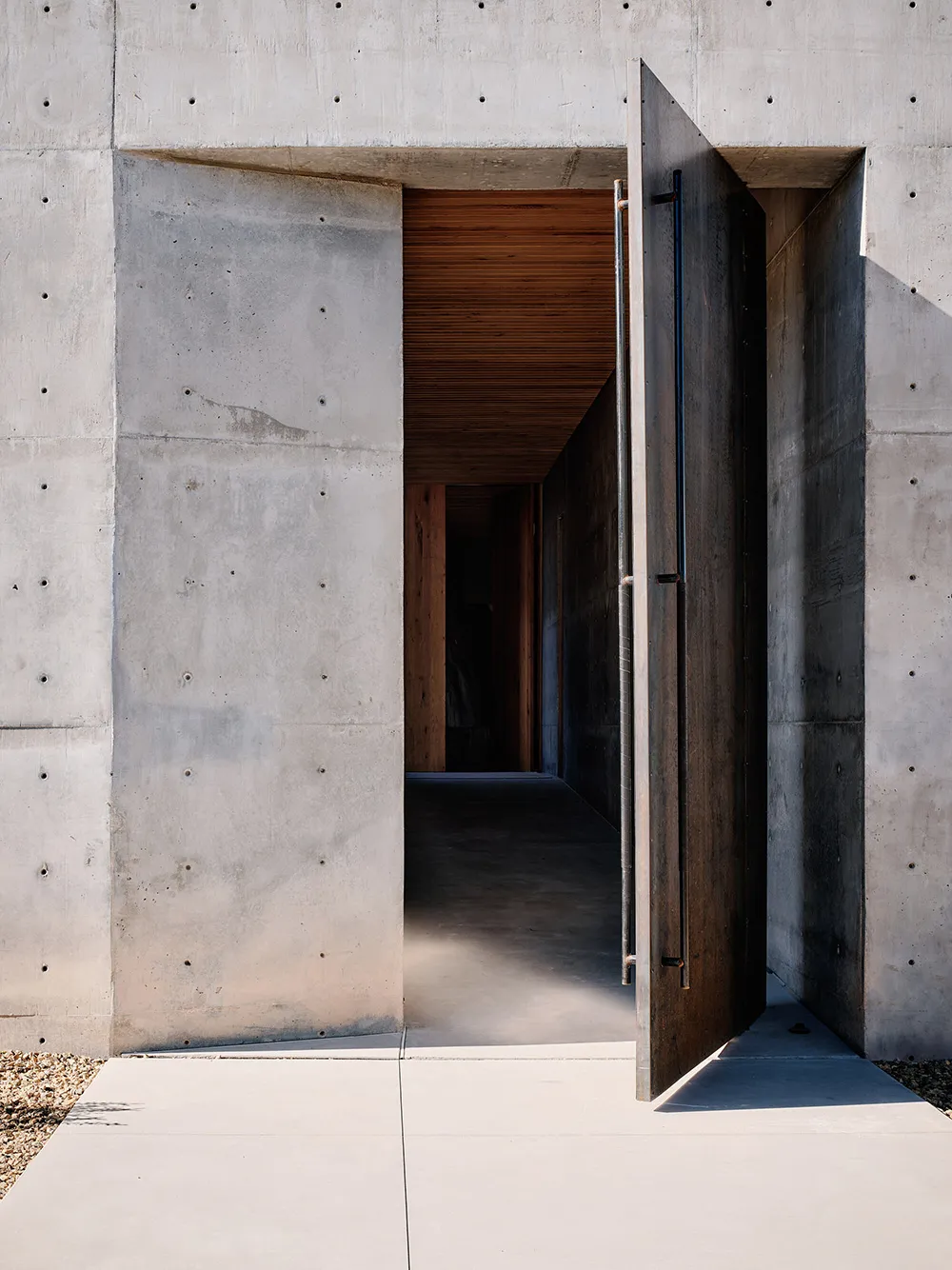 Design brut de maison moderne dans le désert de Las Vegas - Gallery image 22