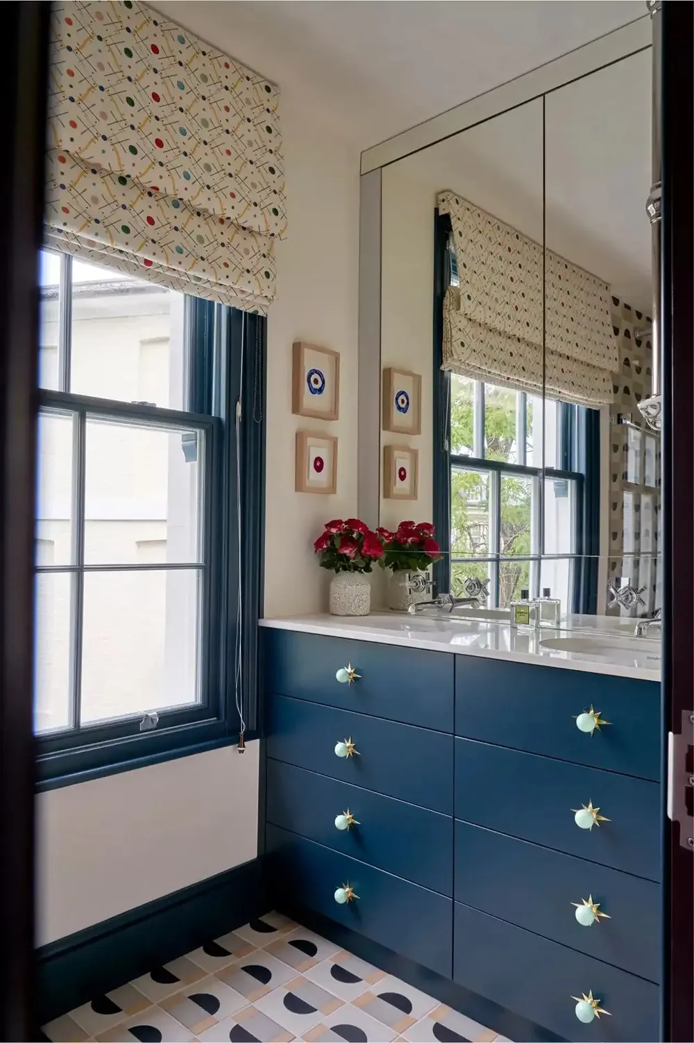 Mix lebhafter Farben und interessanter Muster im Zentrum von London - Gallery image 7