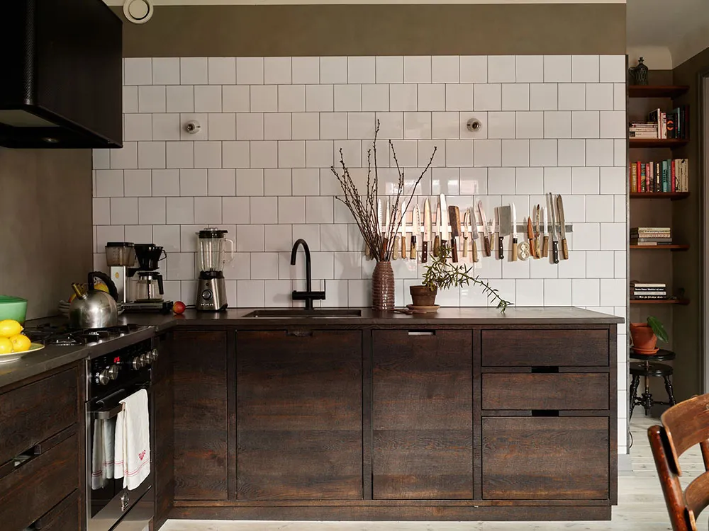 Необычный скандинавский интерьер з тьмями мазаними стінами (70 кв. м) - Gallery image 4