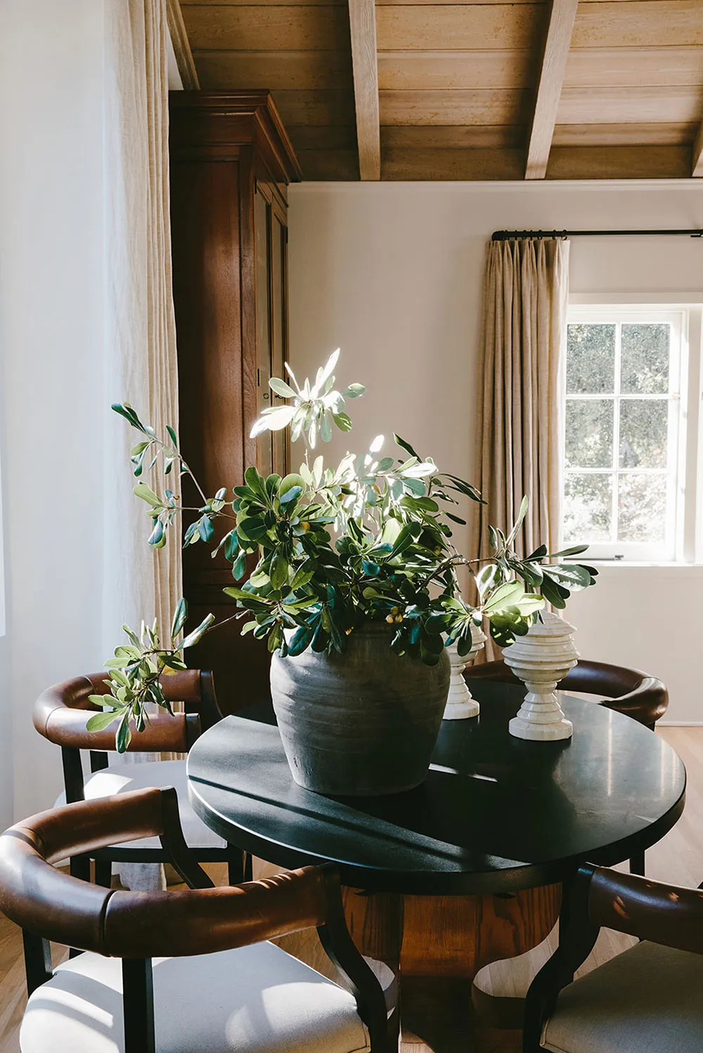 Уютне оновлення будинку в середземноморському стилі в Каліфорнії - Gallery image 3