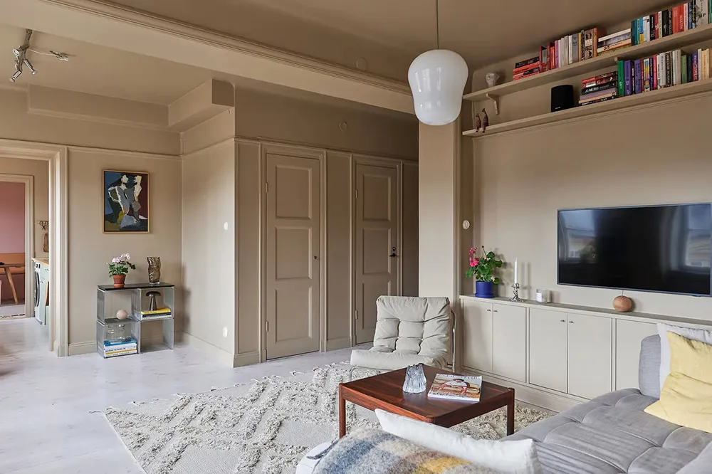 स्वीडिश अपार्टमेंट डिज़ाइन में असामान्य रंगों का उपयोग (59 वर्ग मीटर) - Gallery image 8