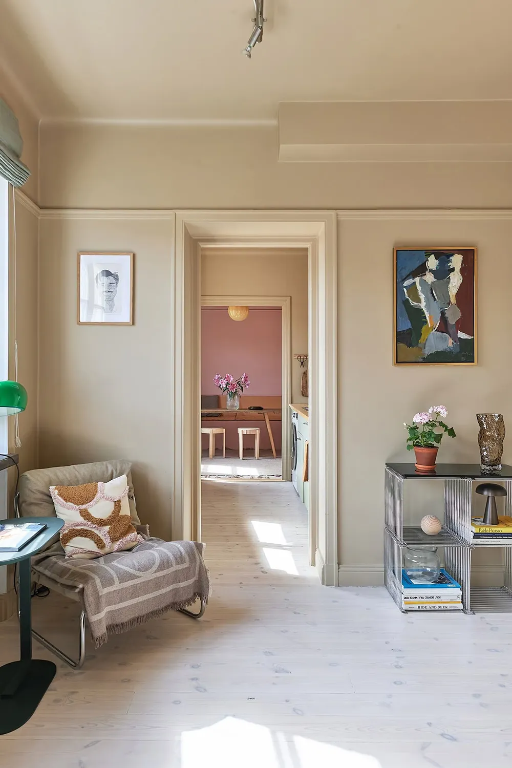 स्वीडिश अपार्टमेंट डिज़ाइन में असामान्य रंगों का उपयोग (59 वर्ग मीटर) - Gallery image 10