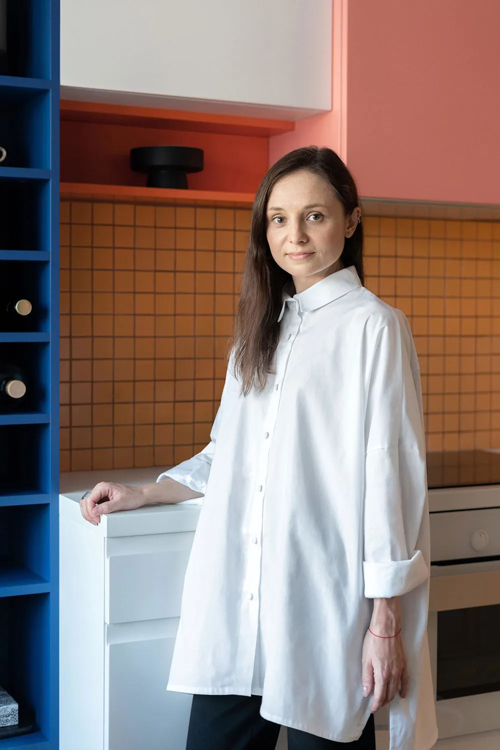 Diseño de interior moderno colorido para una familia joven con perro en Kiev (75 m²) - Gallery image 2