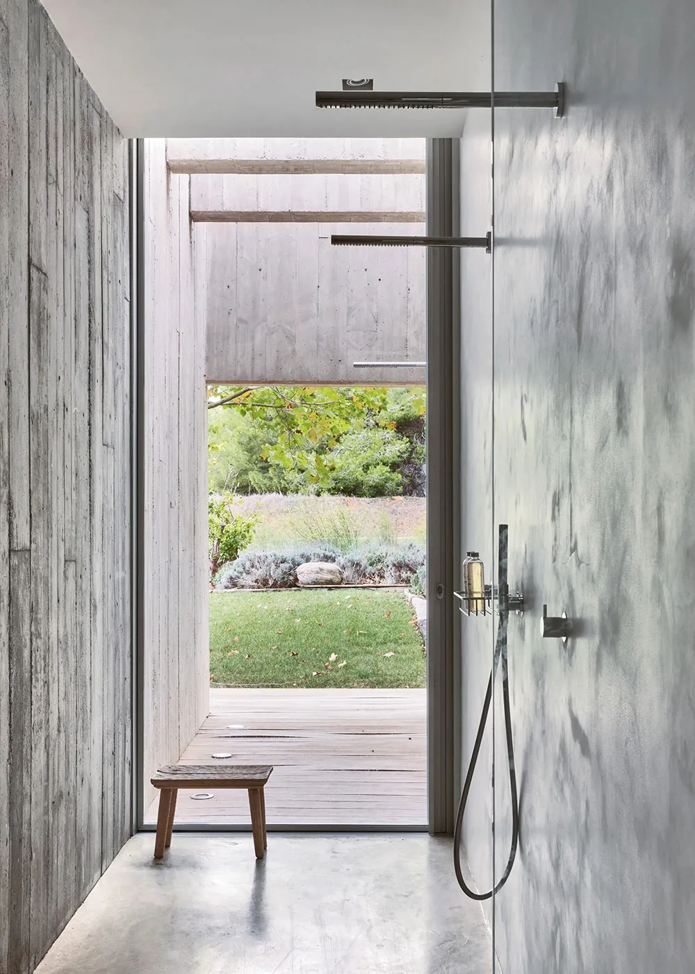 Piękno przemysłowych detali w designie nowoczesnej wille na Ibice - Gallery image 15