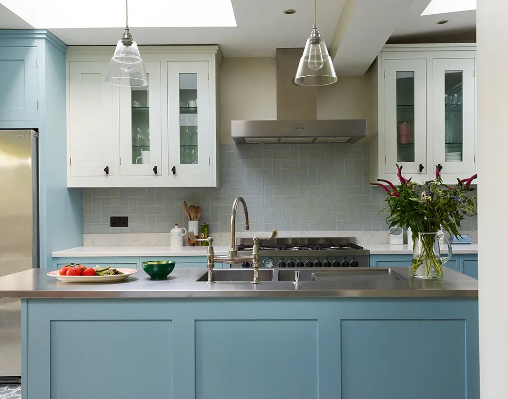 Schöne Pastelltöne und Erker: Kleines Familienhaus in London - Gallery image 17