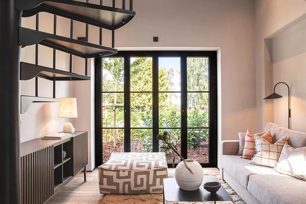 Стильные натуральные интерьеры шведского дома из дерева и камня - Gallery image 15