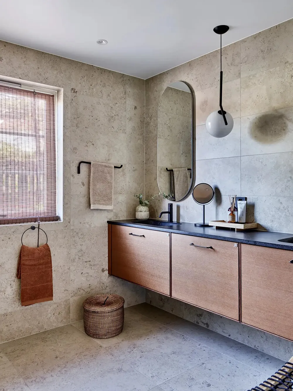 Pequeña casa de campo sueca junto a la roca - Gallery image 12