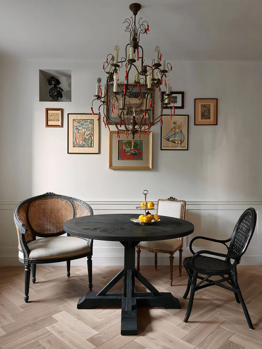 Mueble vintage y toques modernos: apartamento de diseñador en Varsovia - Gallery image 4