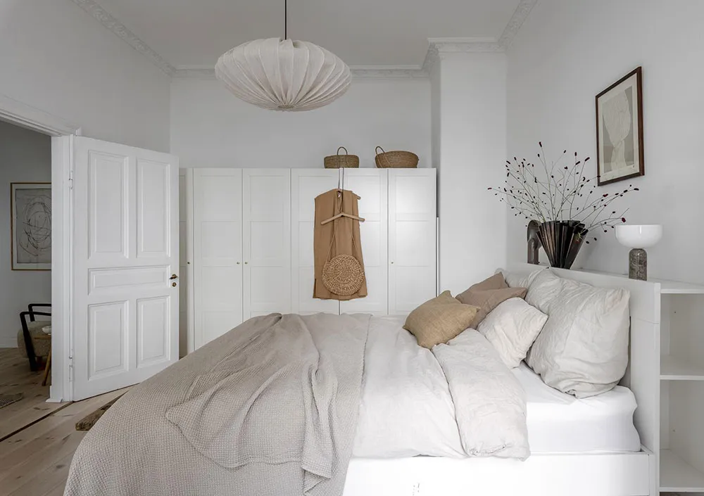 Sand-beige accents in the design of a light Scandinavian apartment (55 sq. m) - Gallery image 5