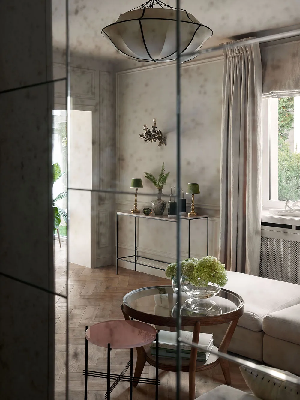 Mueble vintage y toques modernos: apartamento de diseñador en Varsovia - Gallery image 3