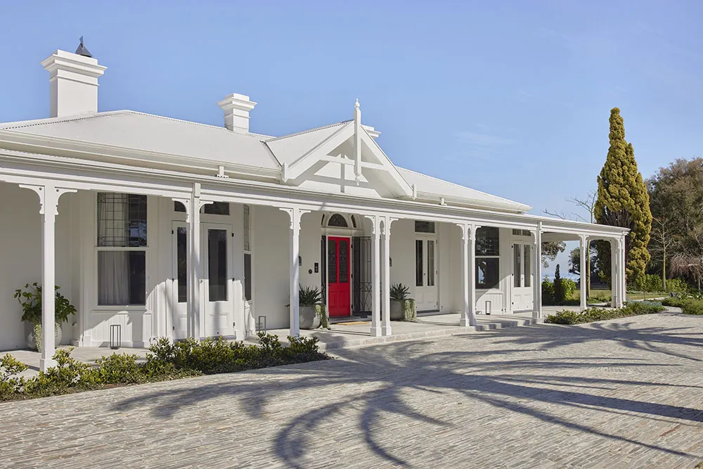 Beautiful Victorian House in Melbourne and Its Modern Addition - Gallery image 2