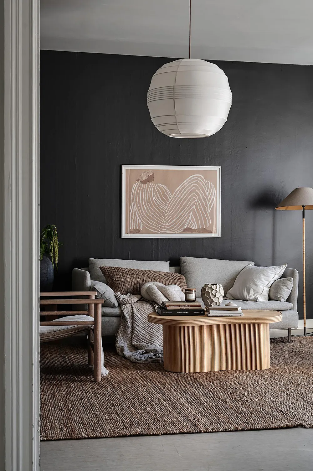 Уютный черно-белый интерьер шведской квартиры - Gallery image 9