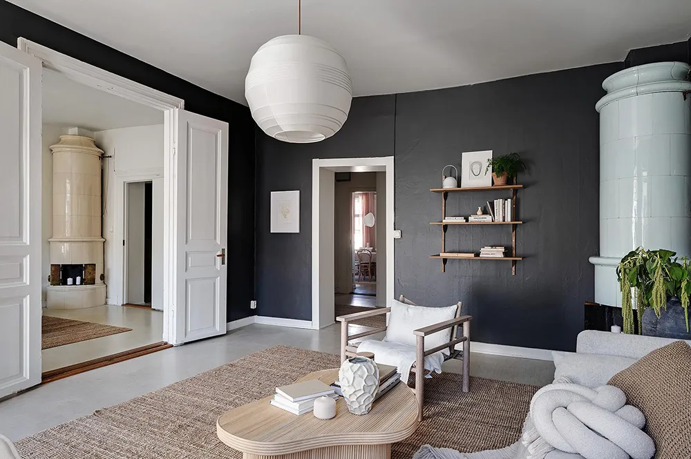 Уютный черно-белый интерьер шведской квартиры - Gallery image 4