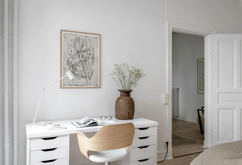 Sand-beige accents in the design of a light Scandinavian apartment (55 sq. m) - Gallery image 11