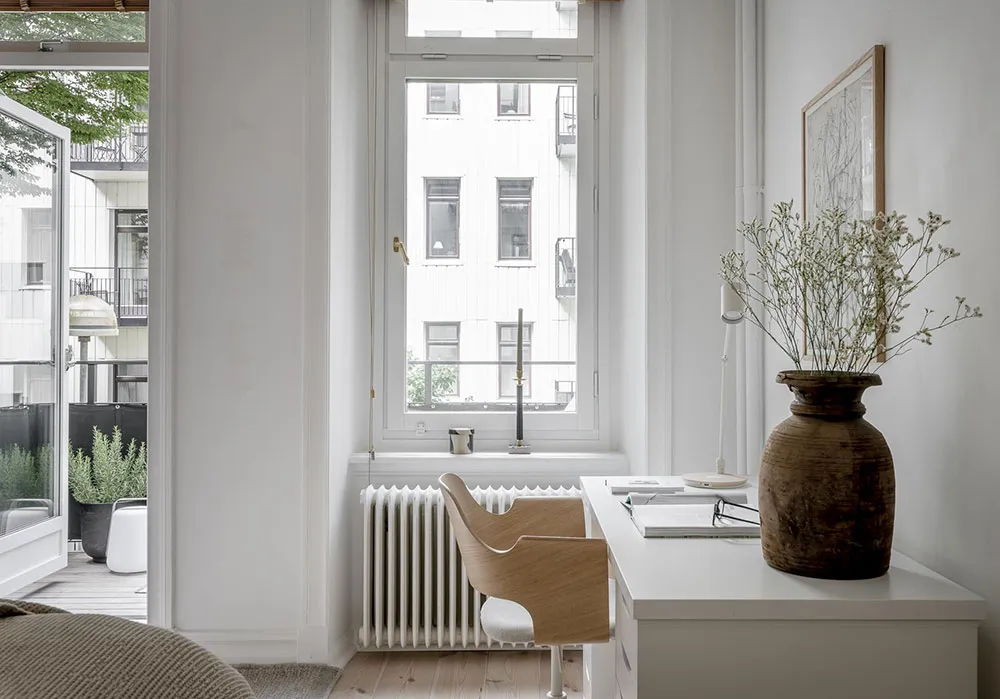Sand-beige accents in the design of a light Scandinavian apartment (55 sq. m) - Gallery image 9