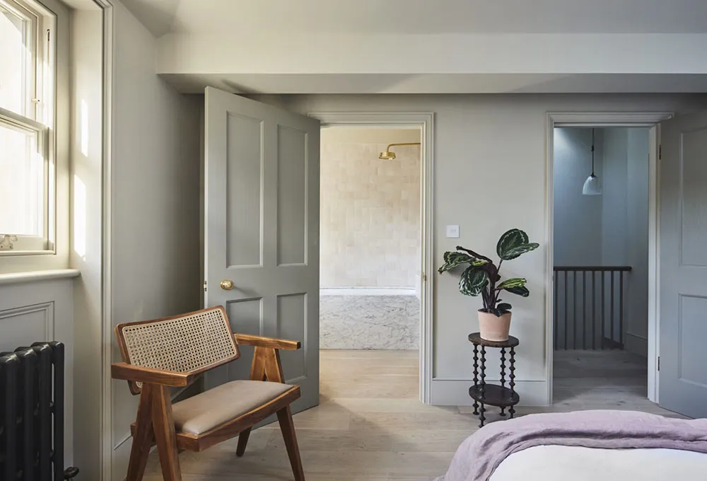 Sérénité et noblesse des intérieurs modernes d'un townhouse historique à Londres - Gallery image 18