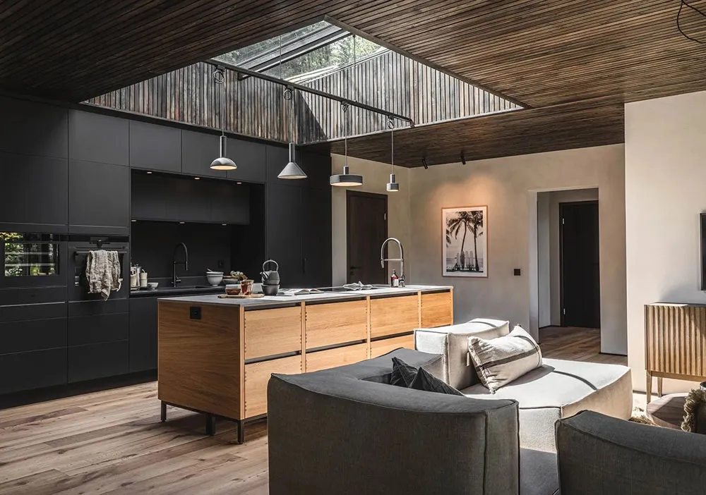 Стильные натуральные интерьеры шведского дома из дерева и камня - Gallery image 5