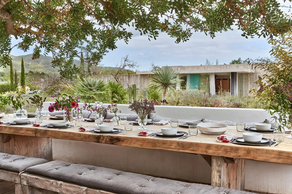 Piękno przemysłowych detali w designie nowoczesnej wille na Ibice - Gallery image 3