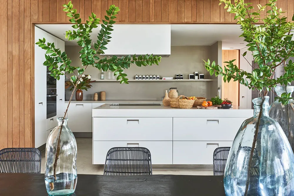 Piękno przemysłowych detali w designie nowoczesnej wille na Ibice - Gallery image 5