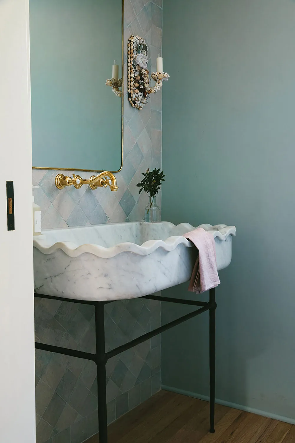 Уютне оновлення будинку в середземноморському стилі в Каліфорнії - Gallery image 5