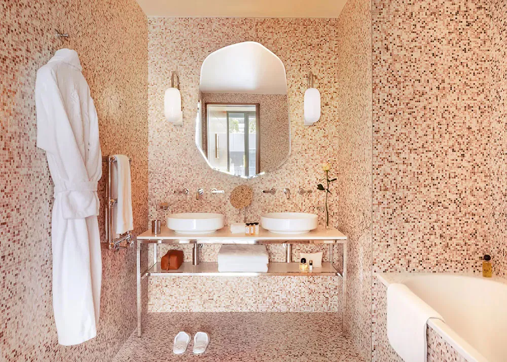 Необычный дизайн-отель рядом с Лувром в Париже - Gallery image 6