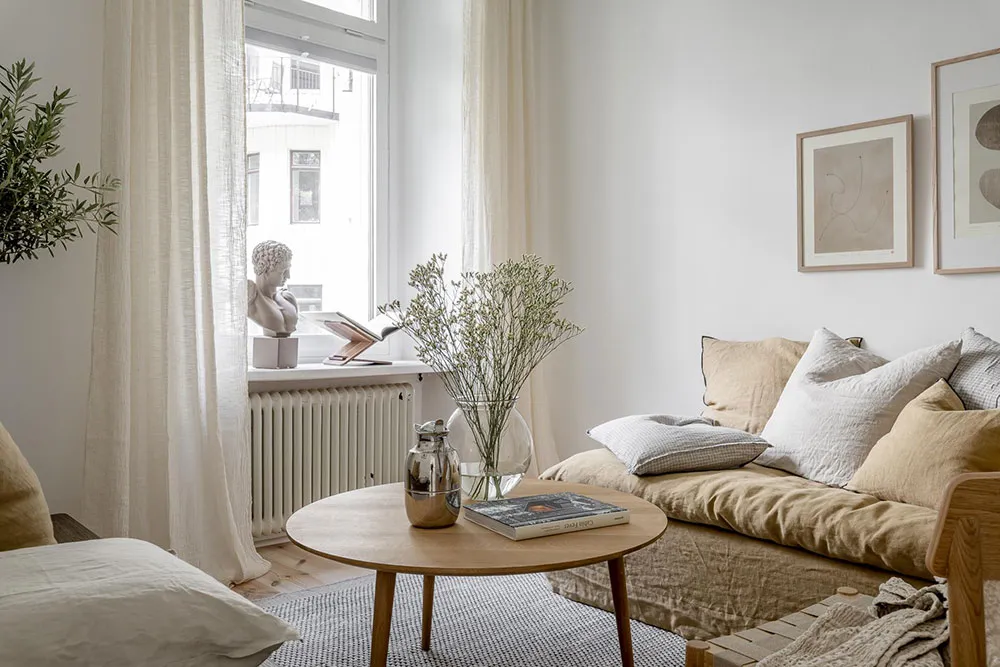 Sand-beige accents in the design of a light Scandinavian apartment (55 sq. m) - Gallery image 16