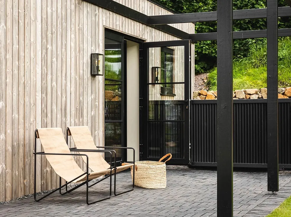 Стильные натуральные интерьеры шведского дома из дерева и камня - Gallery image 26