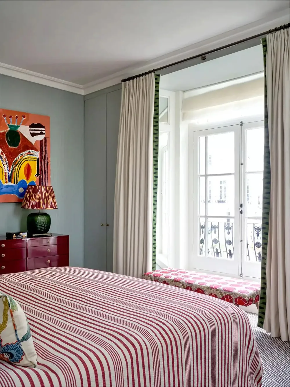 Mix lebhafter Farben und interessanter Muster im Zentrum von London - Gallery image 11