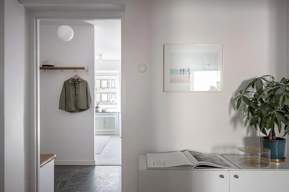 Przyjazny skandynawski interior trzykomnatnego mieszkania (75 m²) - Gallery image 33