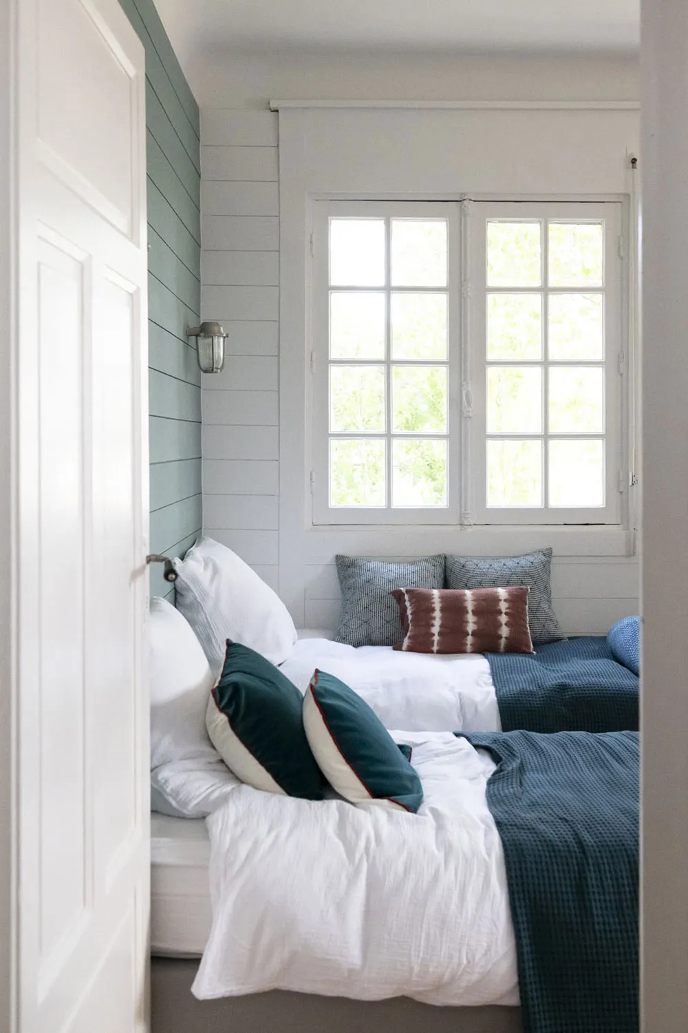 Beautiful Light Interiors of Charming Coastal House in France - Gallery image 14