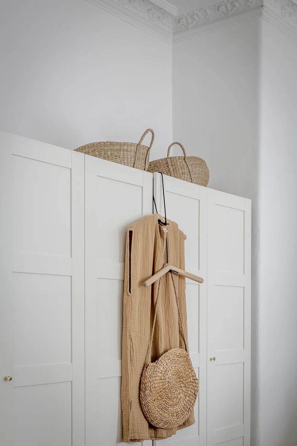 Sand-beige accents in the design of a light Scandinavian apartment (55 sq. m) - Gallery image 7