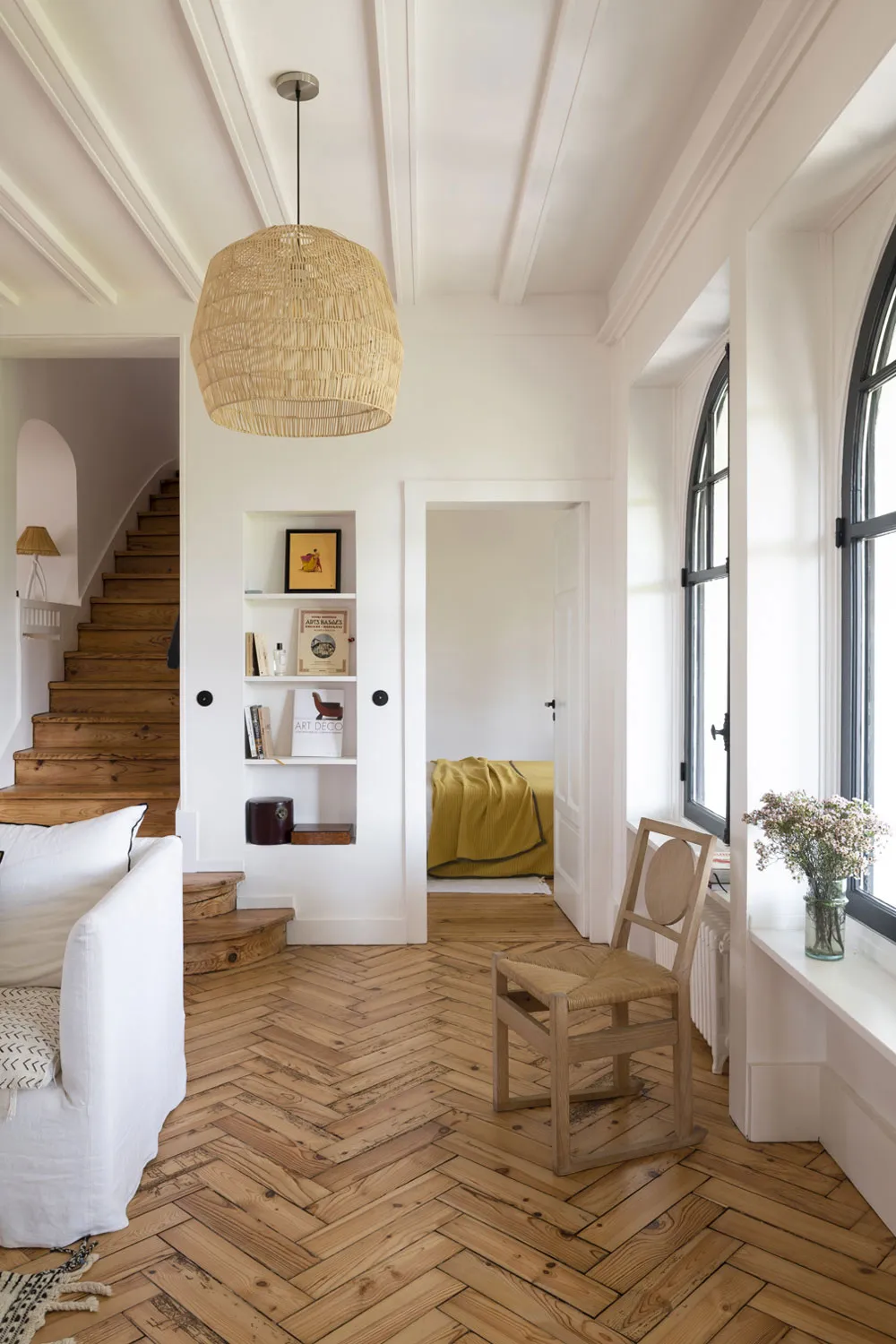 Beautiful Light Interiors of Charming Coastal House in France - Gallery image 8