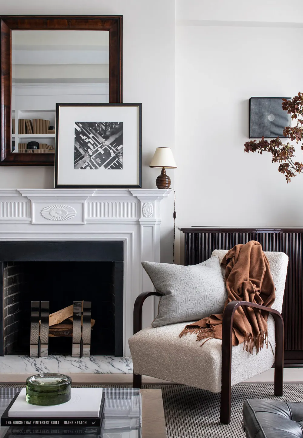 Style moderne en noir et blanc à New York avec des détails classiques - Gallery image 1