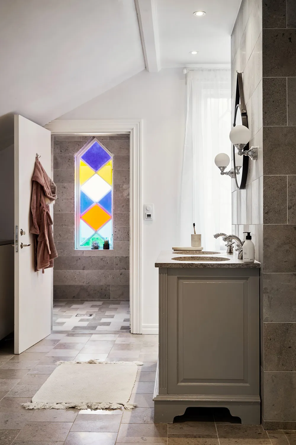 Enchanted Pink Cottage on the Coast in Sweden - Gallery image 6