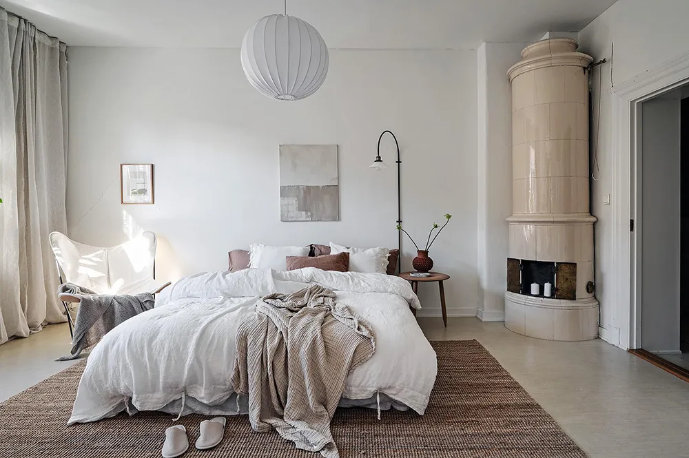 Уютный черно-белый интерьер шведской квартиры - Gallery image 11